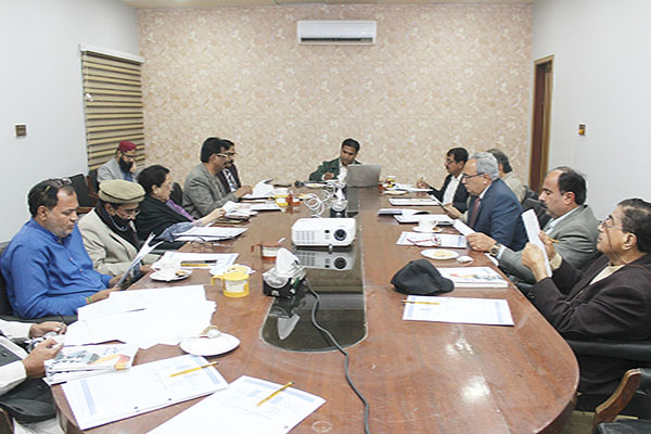 44 ھين گڏجاڻيءَ ۾ ڪيل فيلا